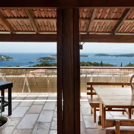 Gæstehus Fio's Hvar Town