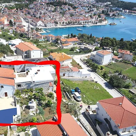 Fio's 4* Hvar Town