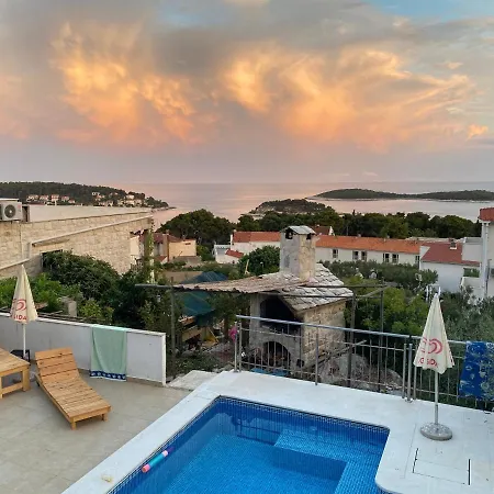 Fio's Pensjonat Hvar Town
