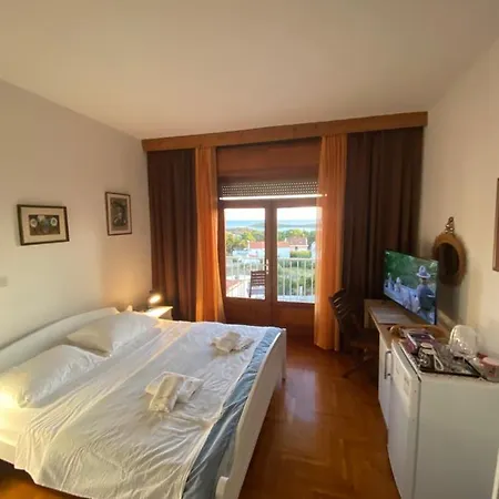 Fio's Pensjonat 4*