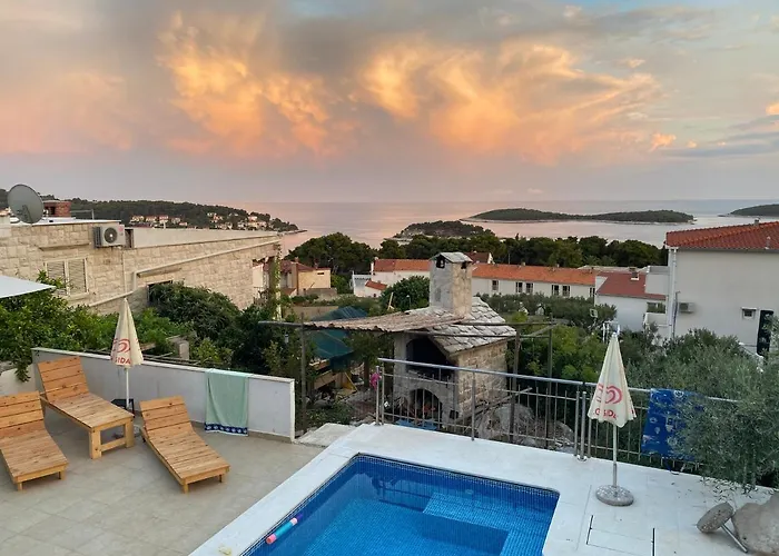 Fio's Gasthuis Hvar Town