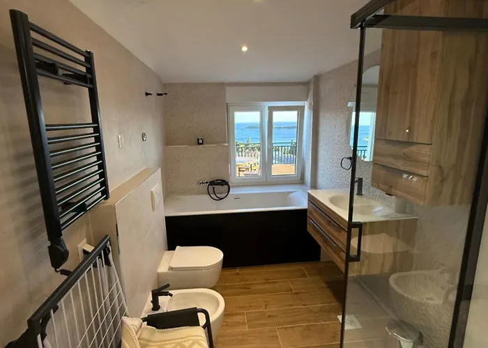 Gasthuis Fio's Hvar Town